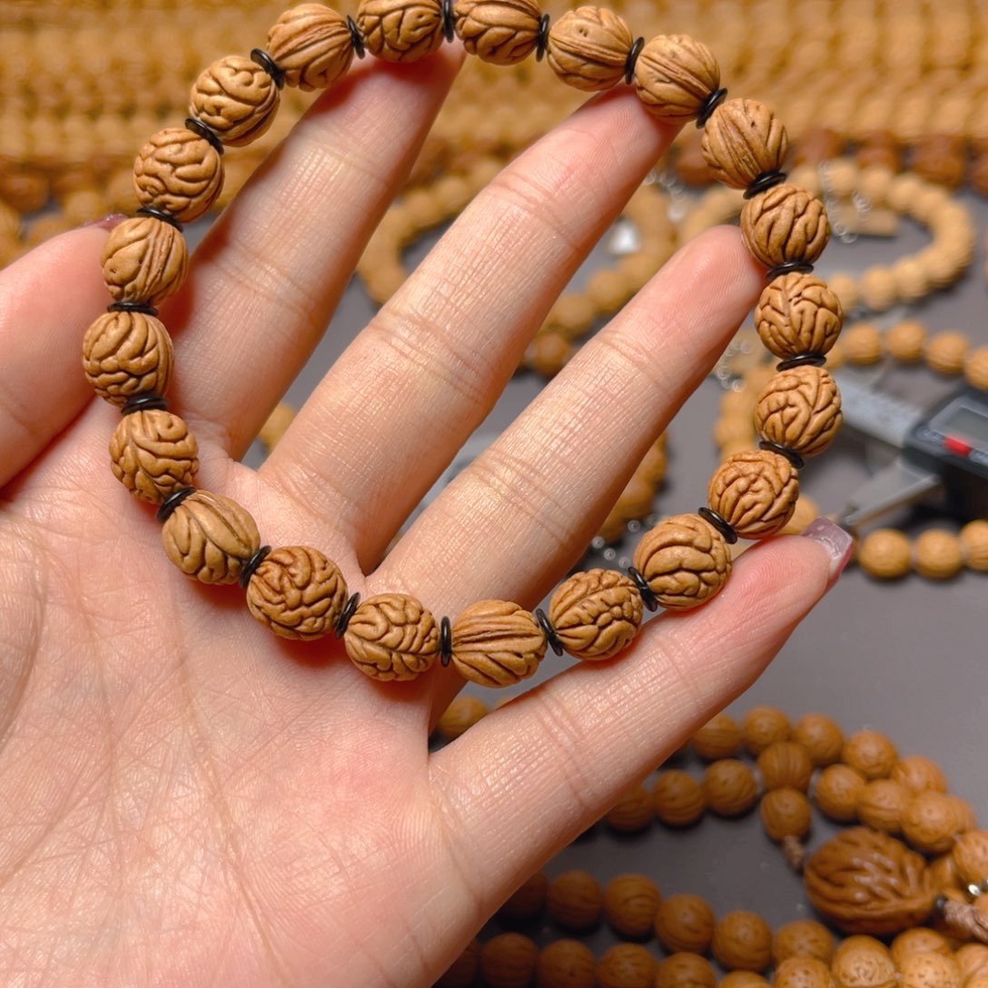 星****吊坠桃核桃核手串