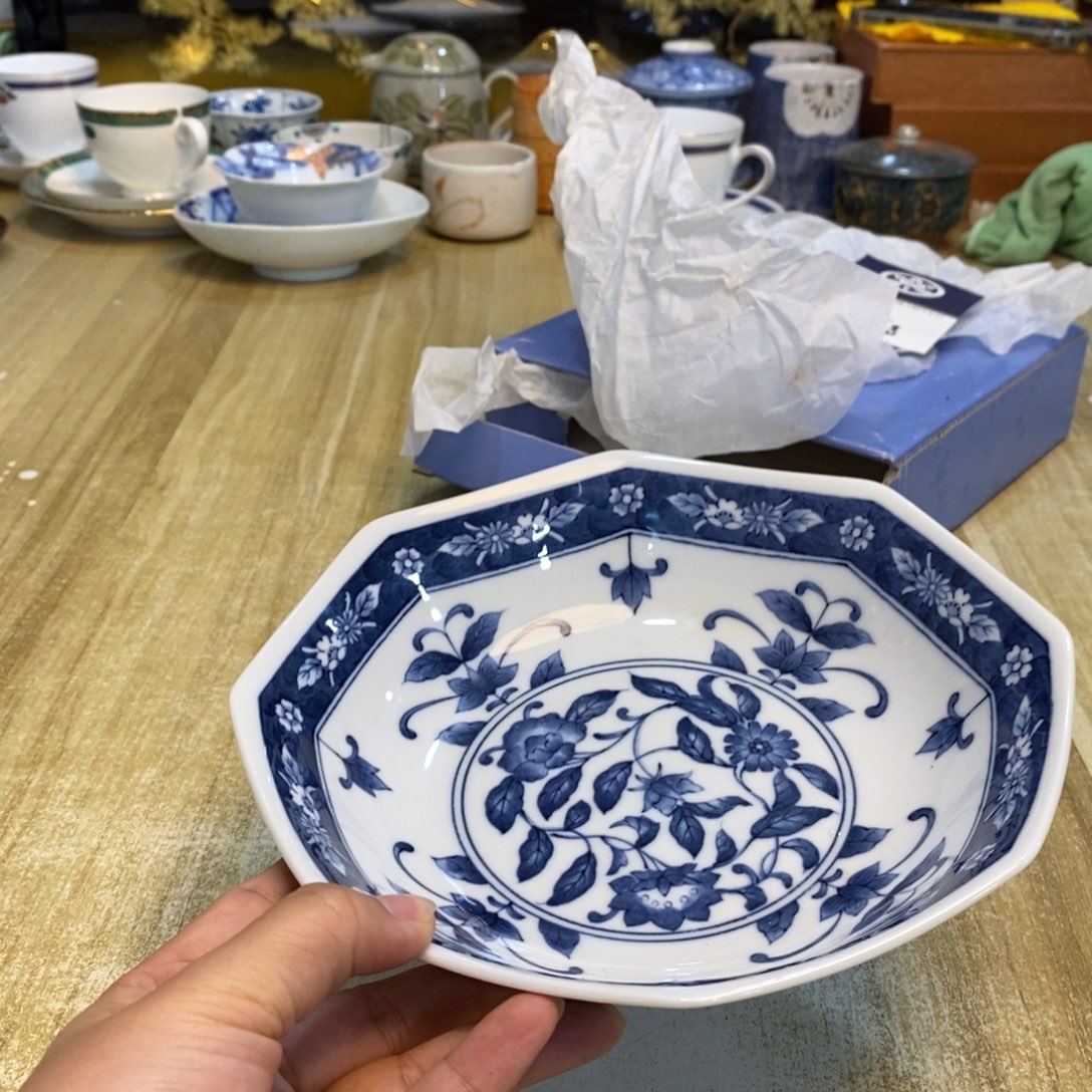 M***I瓷片易雅集工艺品有限公司