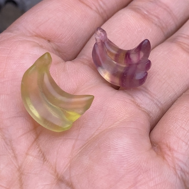 水晶珠宝半成品未镶嵌香蕉2颗