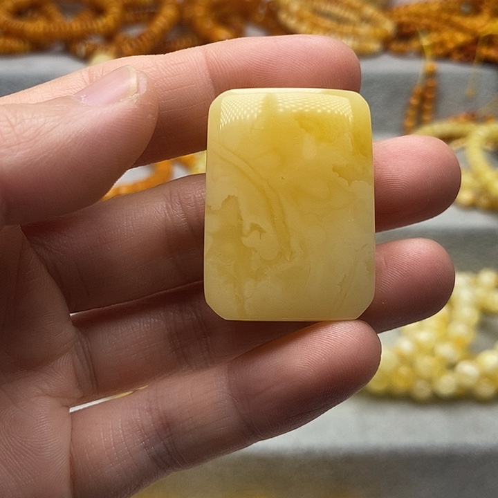 琥珀颈饰未镶嵌琥珀蜜蜡白花蜜无事牌