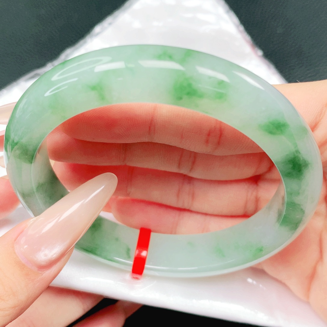 翡翠未镶嵌手镯60