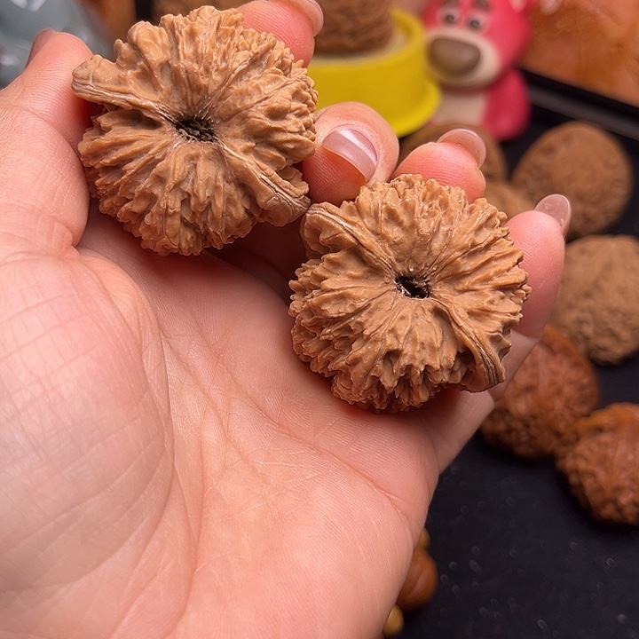 留***k核桃手串/手链凹底满天星不退不换