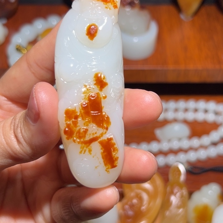 顺***和田玉未镶嵌颈饰