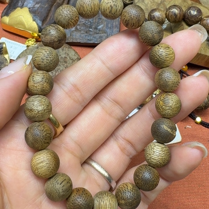 大叶紫檀（黑酸枝木类）