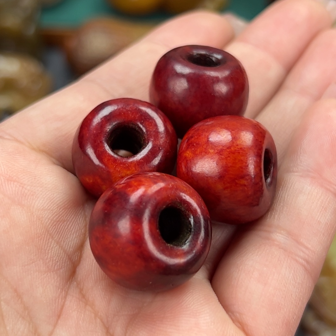 和田玉（糖玉）颈饰未镶嵌