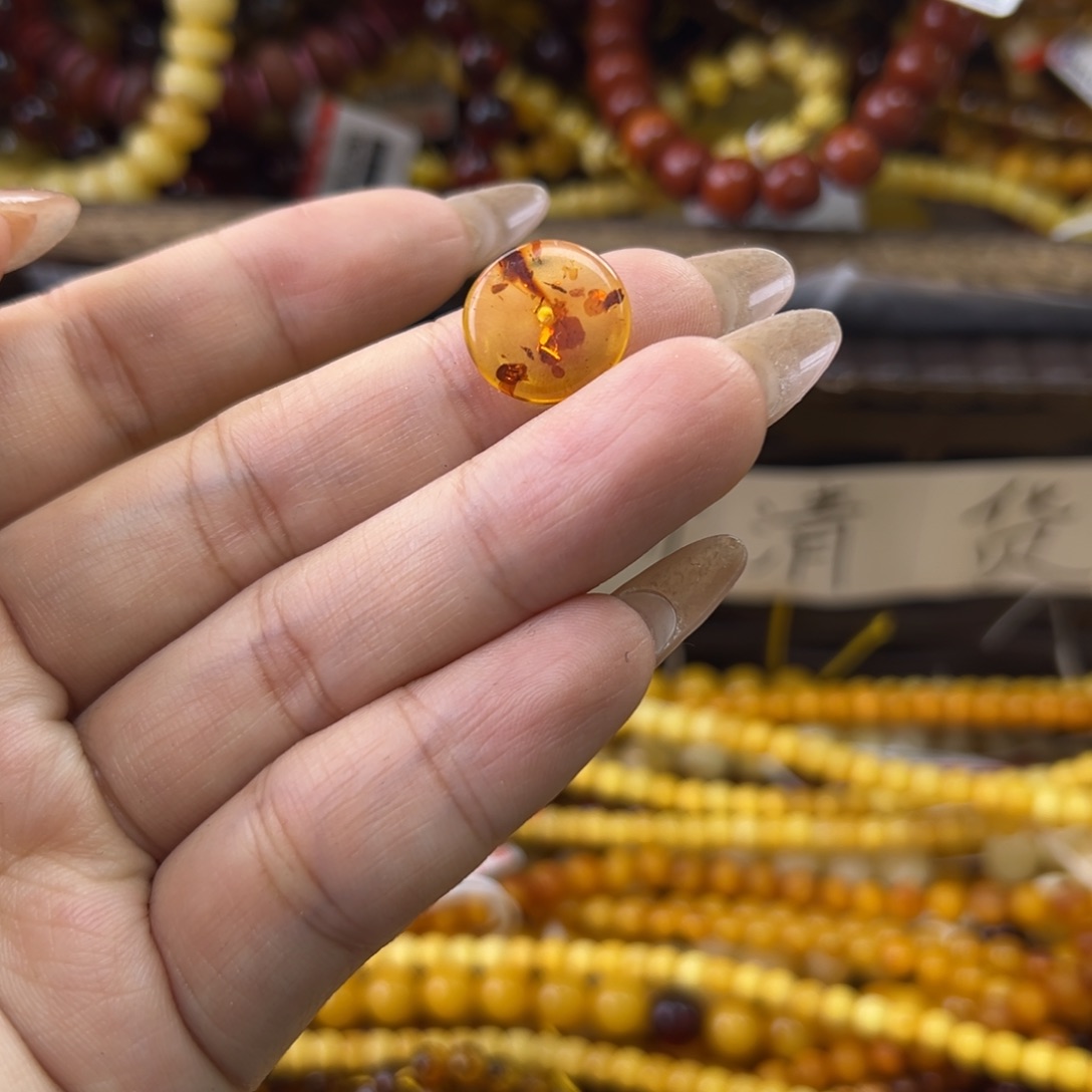 琥珀珠宝奇石未镶嵌