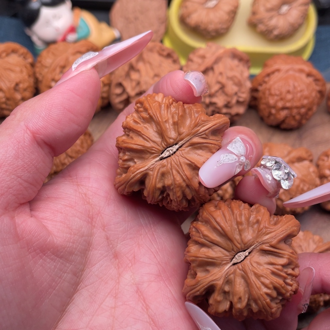 吊坠文玩核桃全品延庆，老树白狮子43