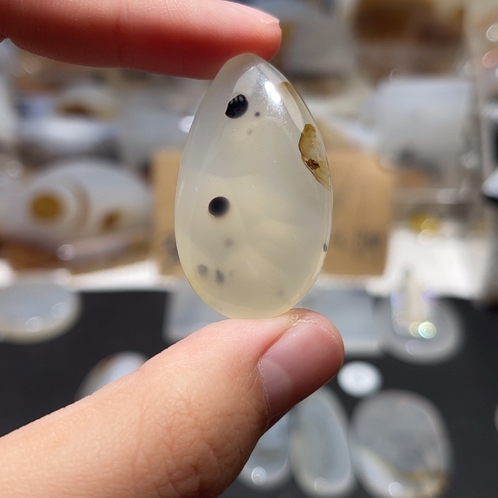 玛瑙/玉髓颈饰未镶嵌