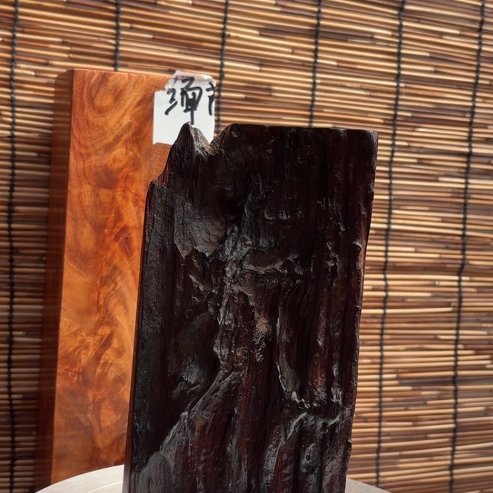 七***八大叶紫檀（黑酸枝木类）