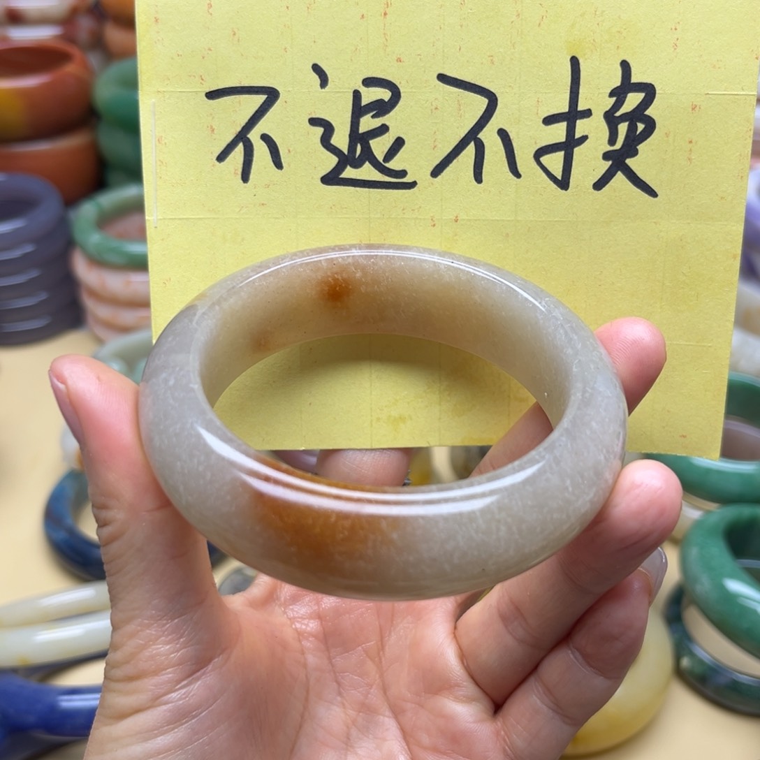 石英质玉手镯未镶嵌