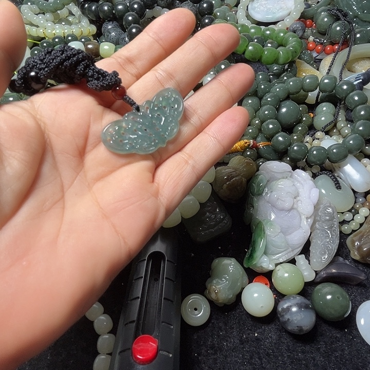 和田玉未镶嵌手串