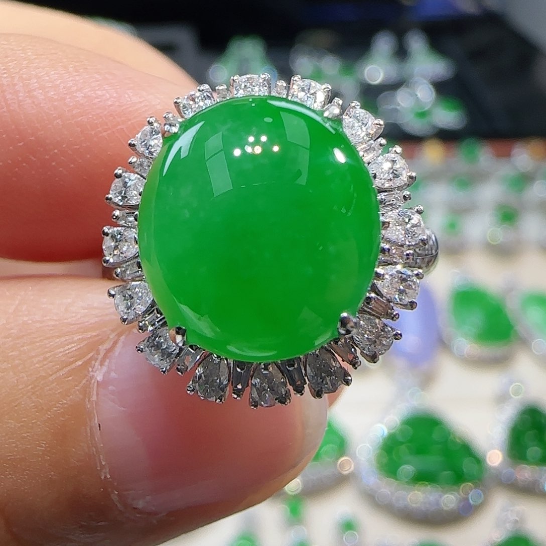 翡翠吊坠(不含链)18K金镶嵌