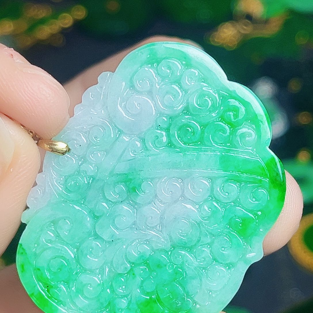 翡翠18K金镶嵌颈饰