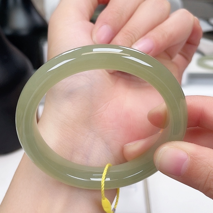 和田玉手镯57未镶嵌