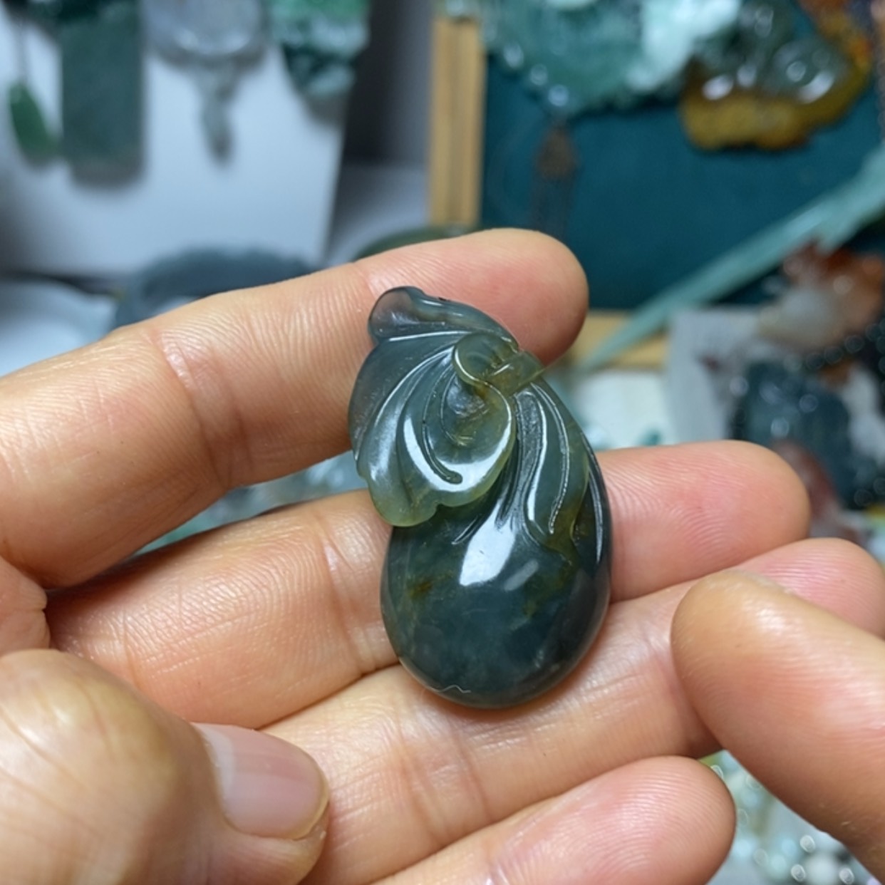 【闪购商品】翡翠吊坠(赠链)未镶嵌