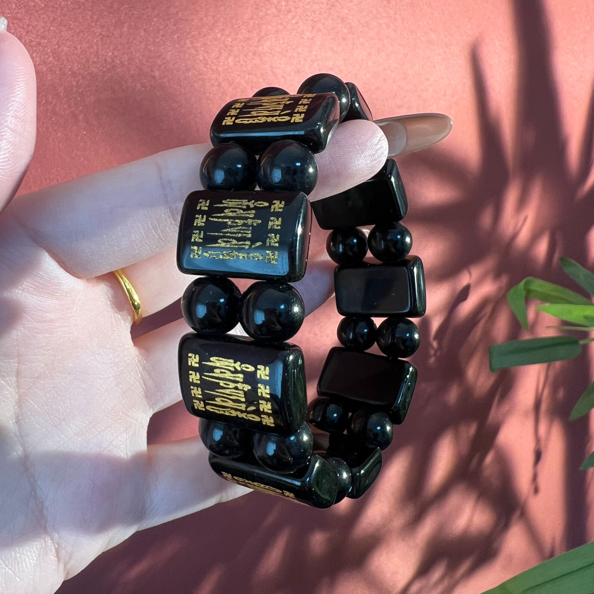 黑曜石手牌（时尚款）