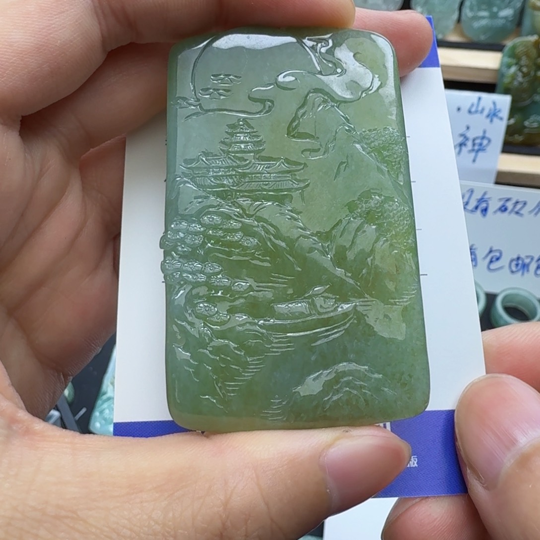 翡翠颈饰未镶嵌缅甸翡翠，山水