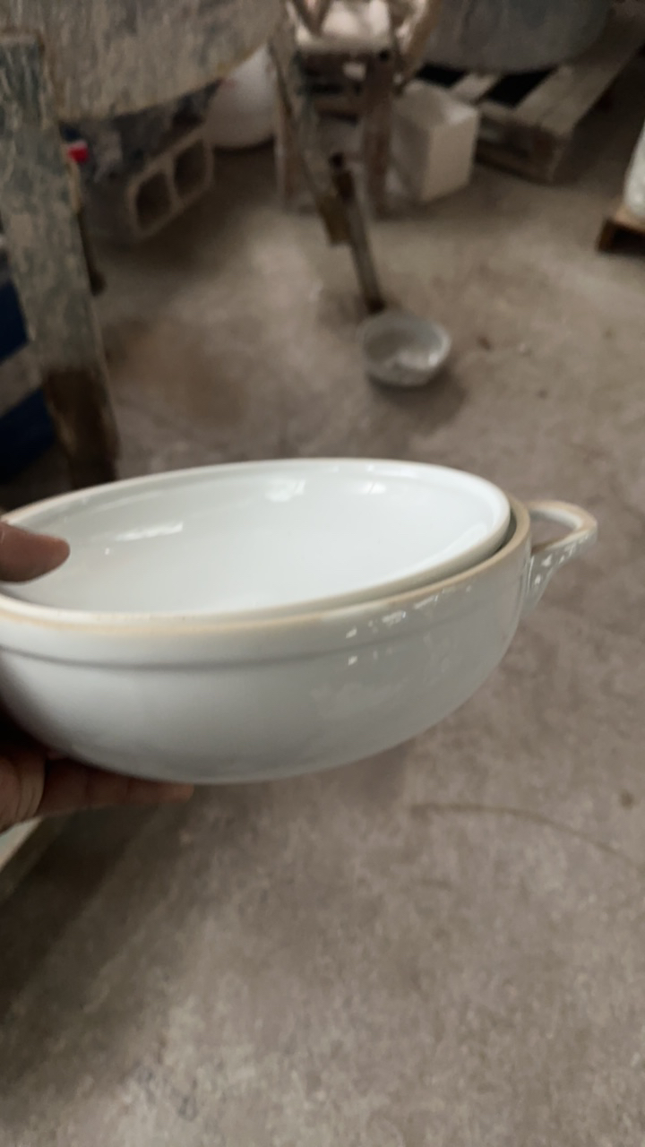 景德镇高温陶瓷白品锅双耳 1 只