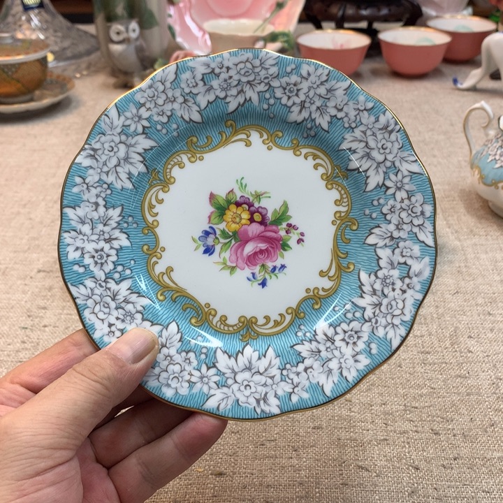 金瓷阁家的美丽瓷器