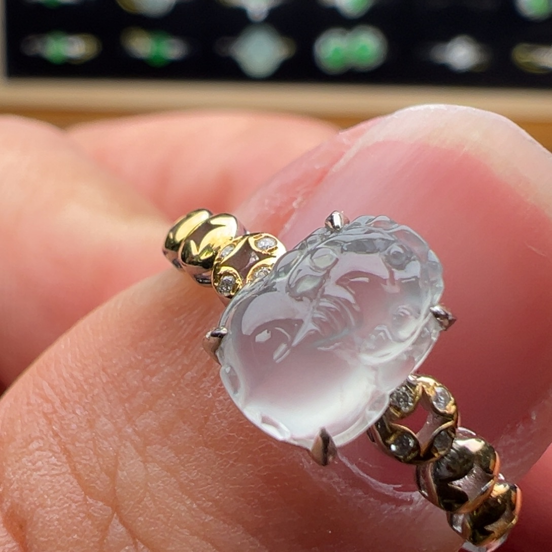 翡翠18K金镶嵌戒指貔貅8.2