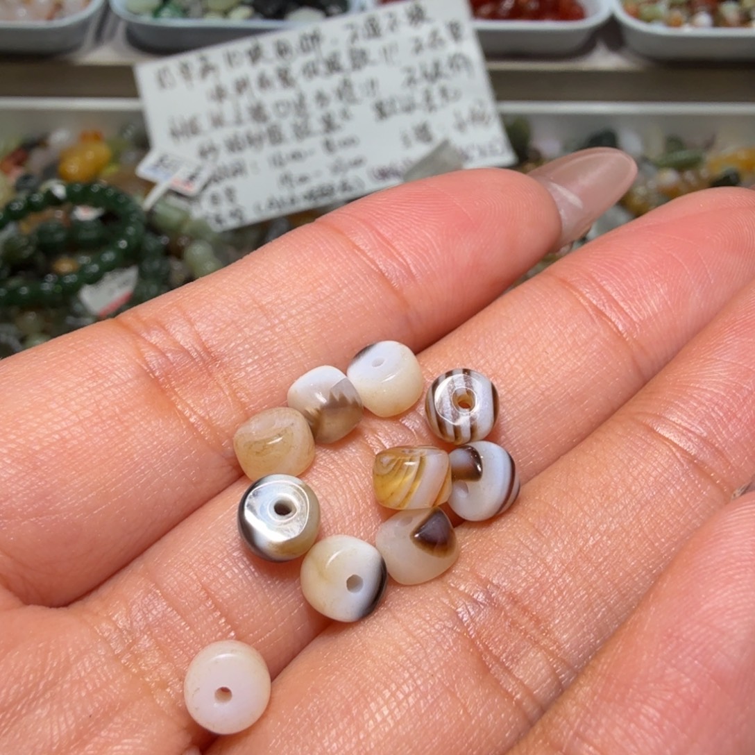 和田玉未镶嵌珠宝奇石