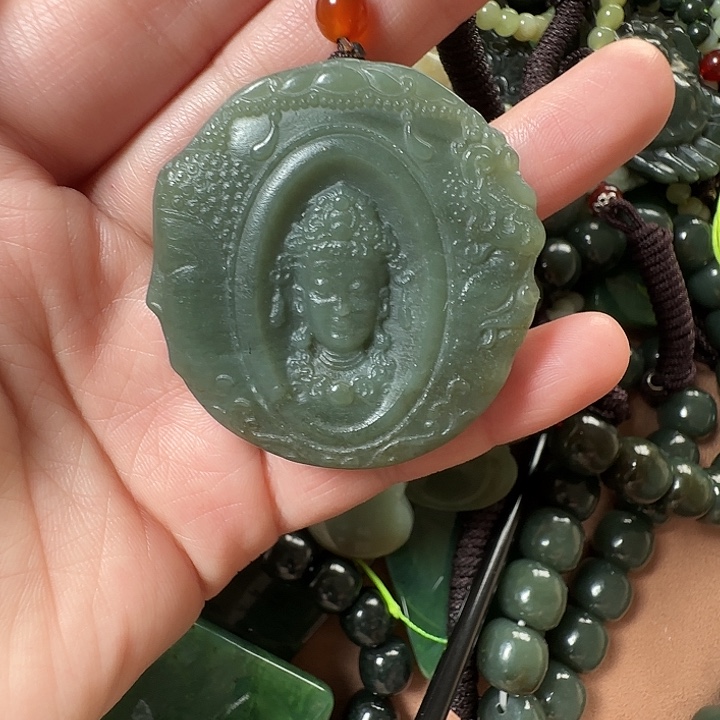 和田玉未镶嵌颈饰