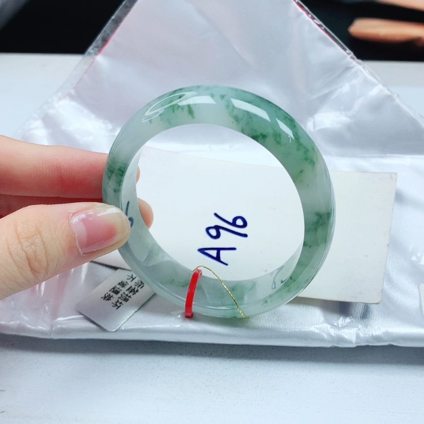 【闪购商品】翡翠手镯（贵妃镯）未镶嵌天然缅甸a货手镯53+