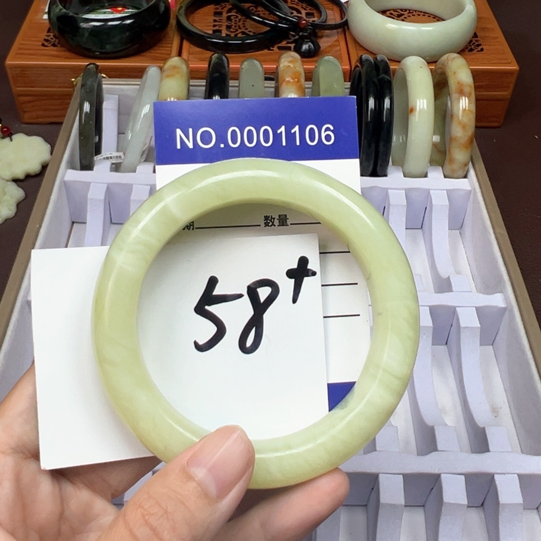 未镶嵌蛇纹石玉手镯