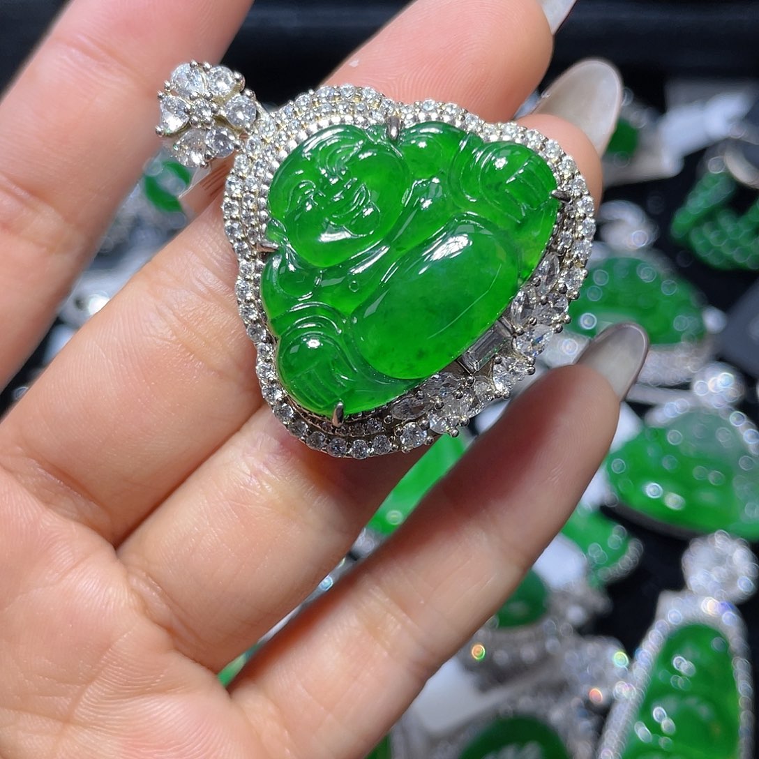 翡翠颈饰银S925镶嵌翡翠