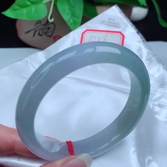 翡翠手镯未镶嵌      正圈57+ 冰蓝紫