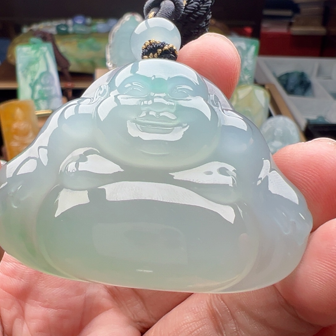 翡翠颈饰未镶嵌上****班