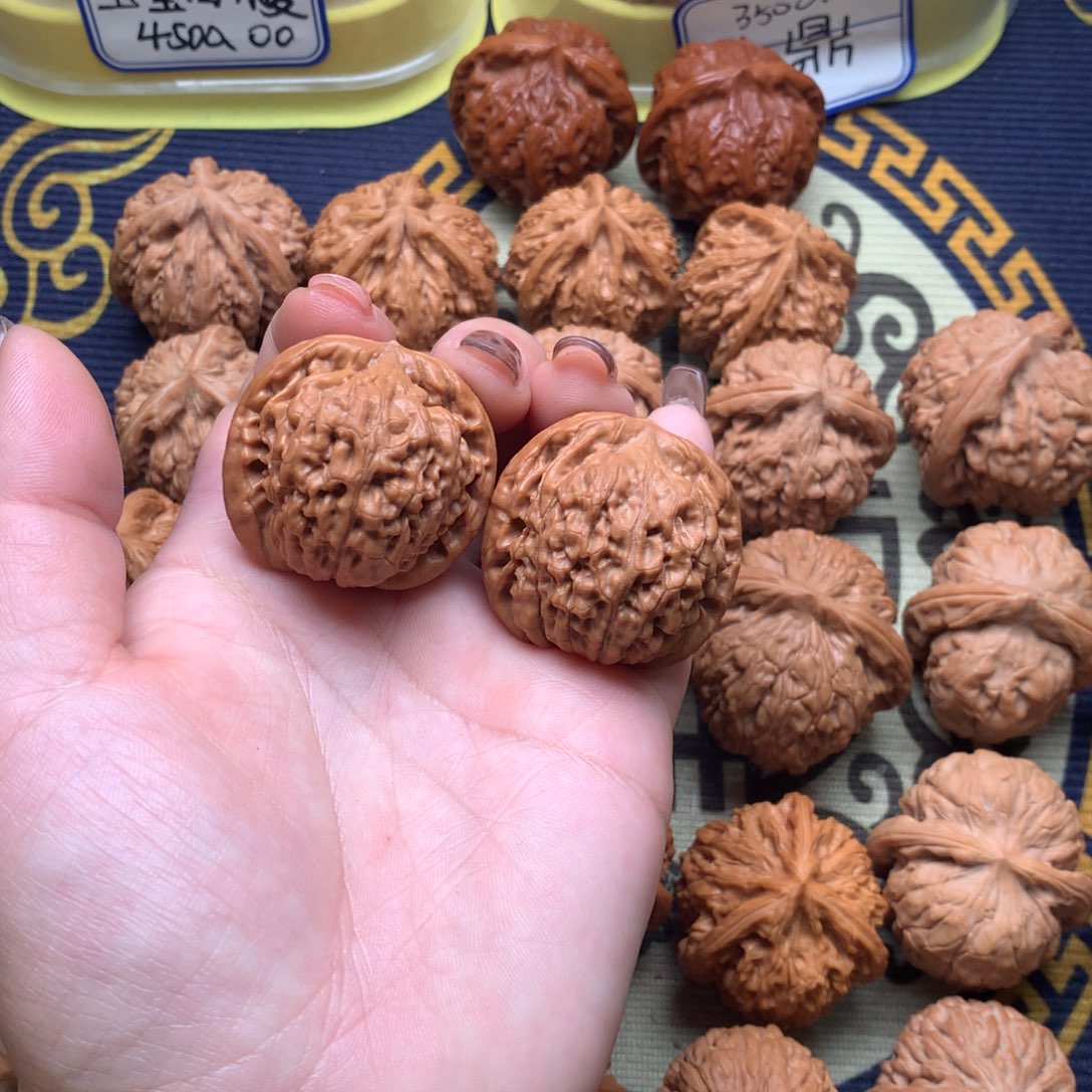 文玩核桃吊坠35莲花