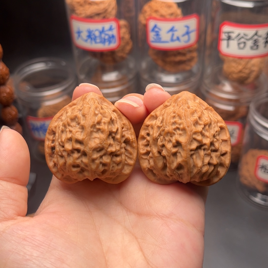 把件文玩核桃40全品金牛