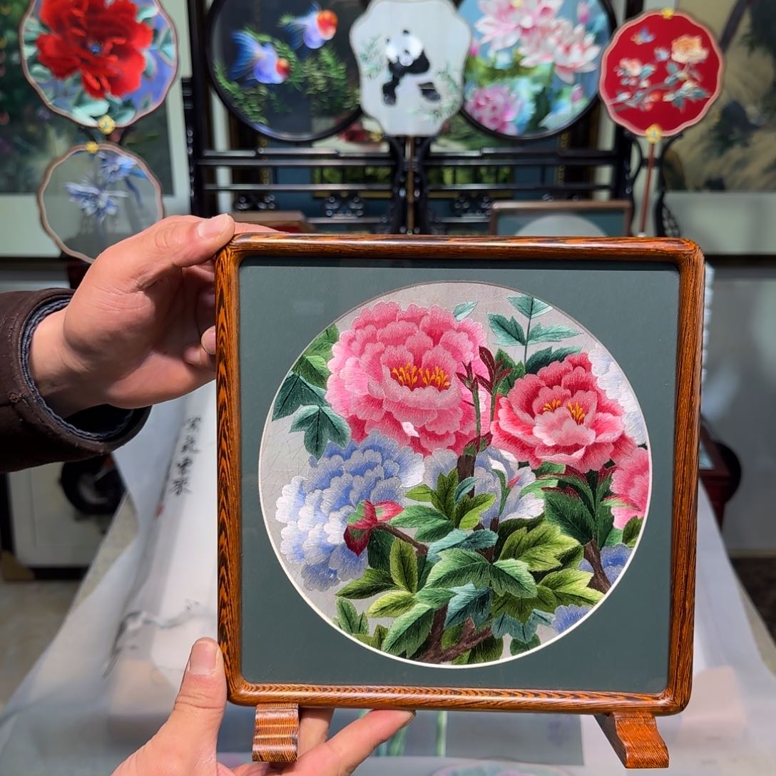 刺绣刺绣工艺精湛