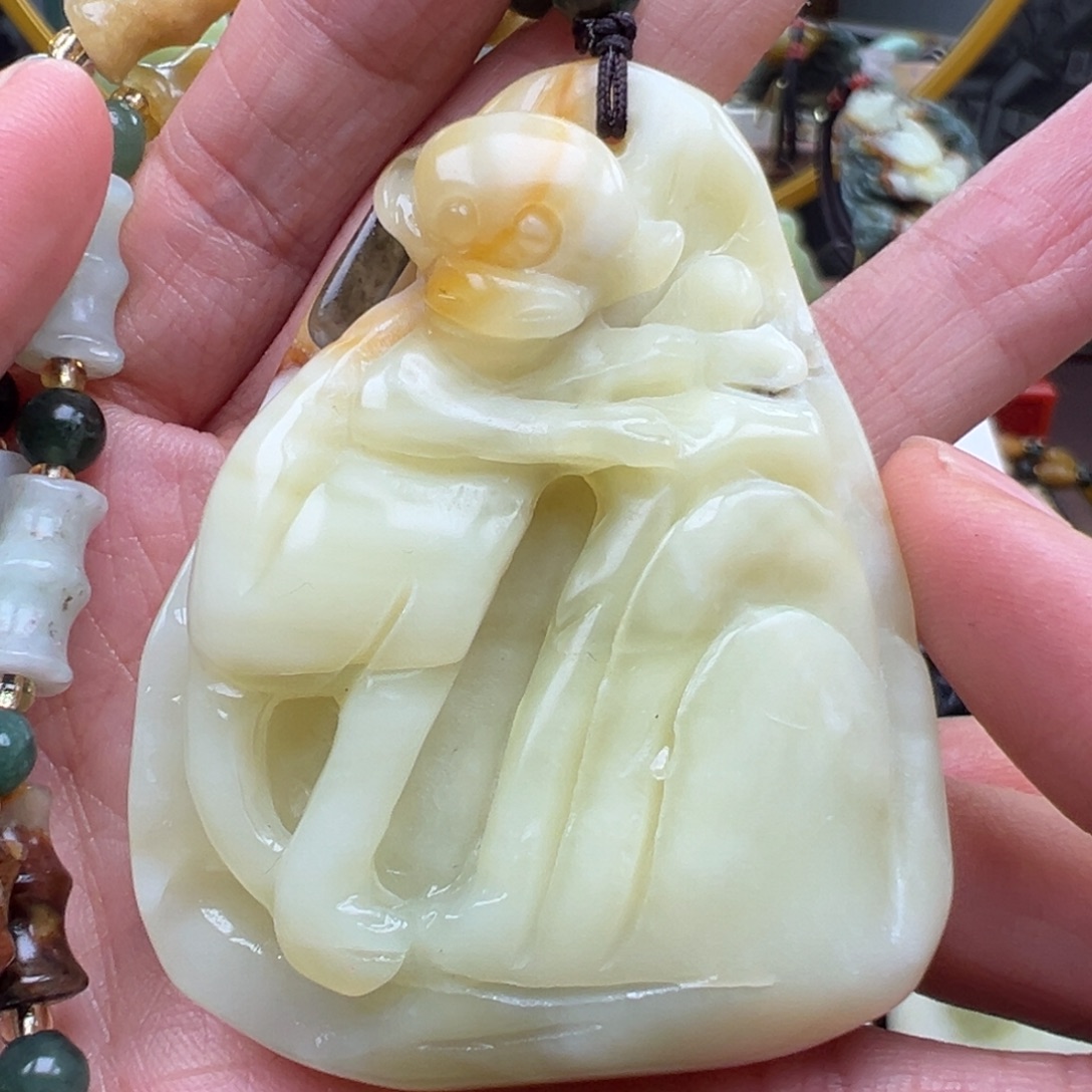 岫玉未镶嵌挂件挂件