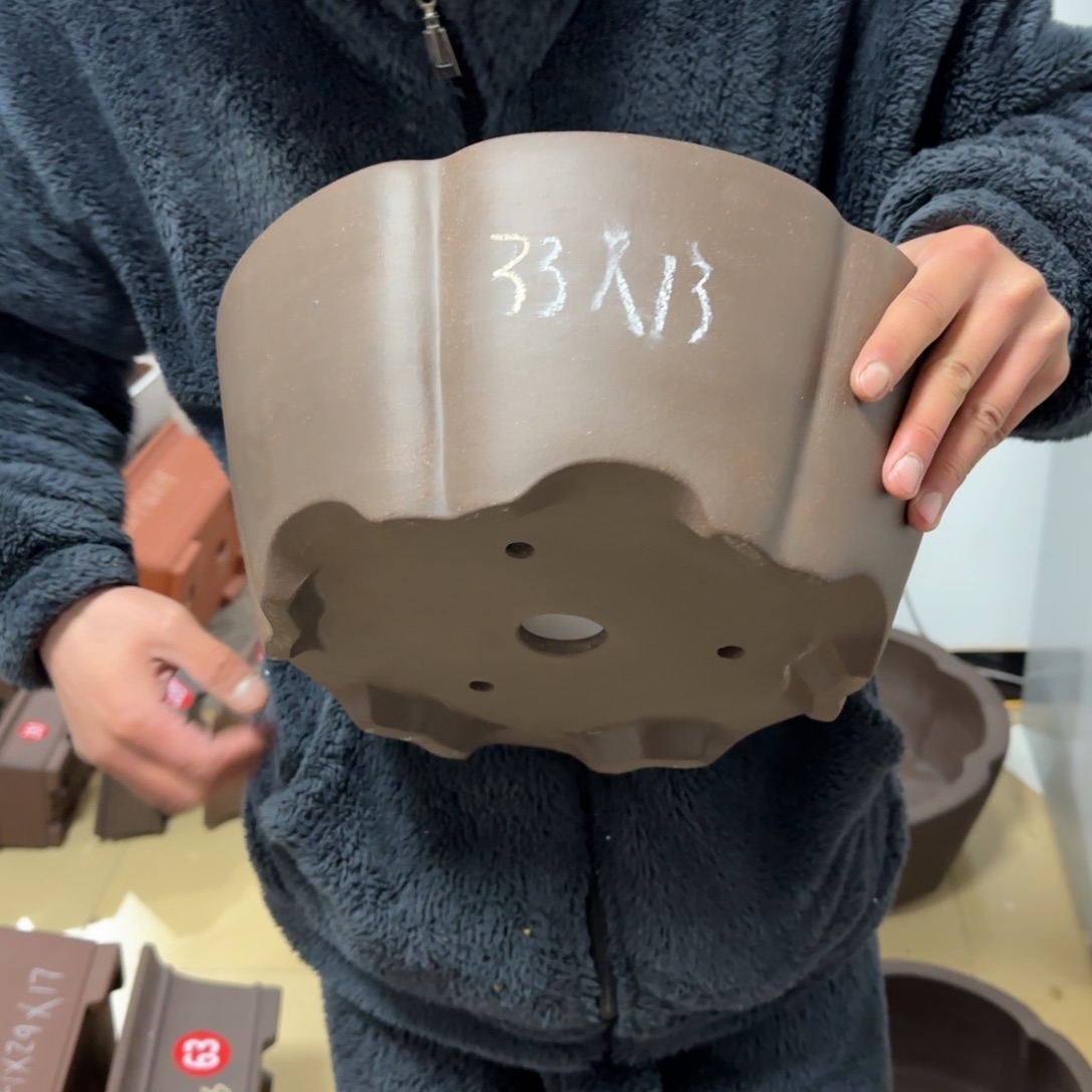 紫砂花盆呜呜呜呜