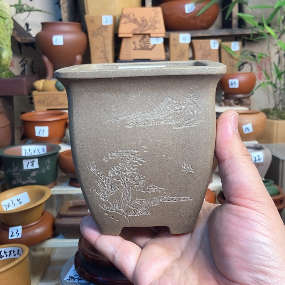 紫砂花盆孙伟，内口经尺寸9×10