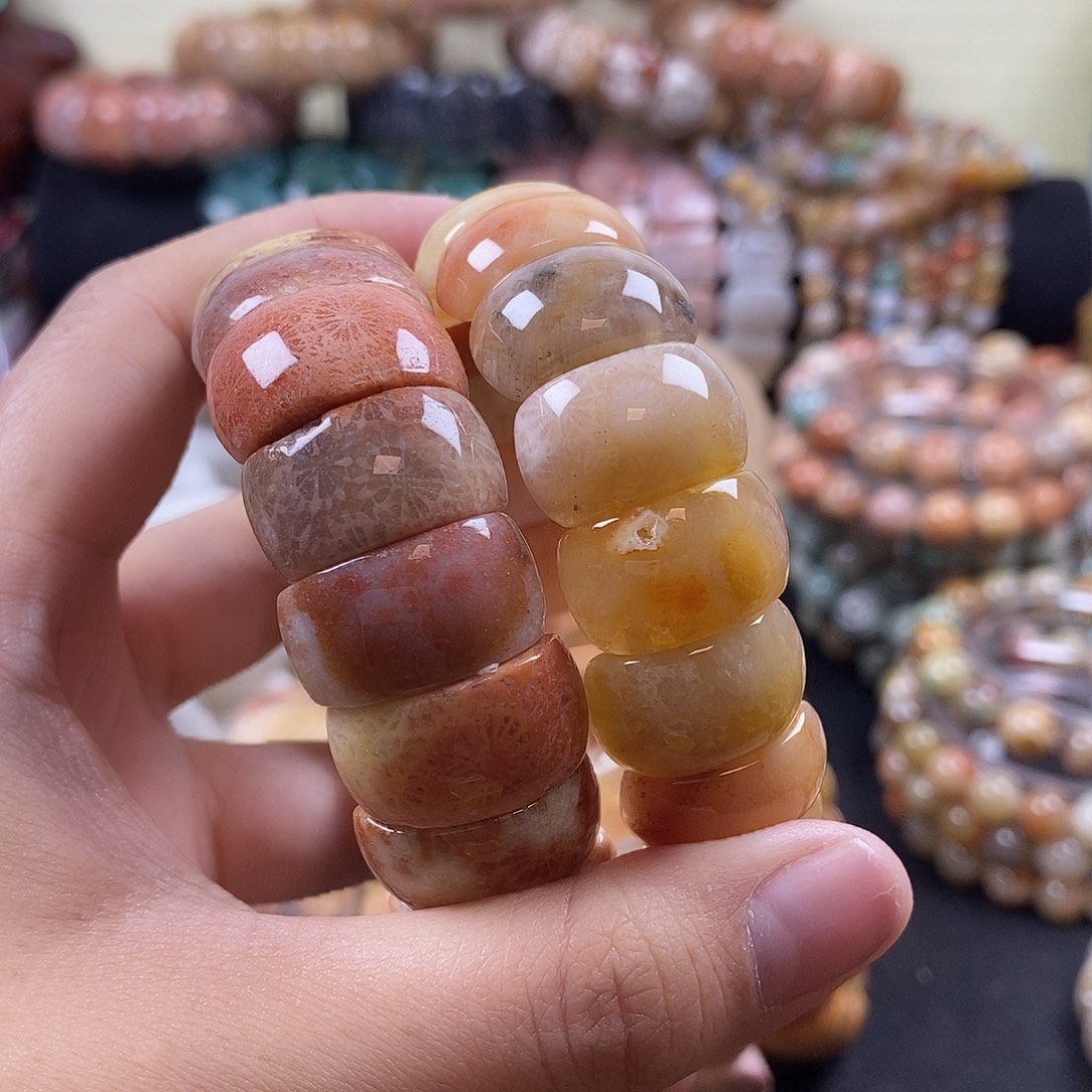 叶***紫硅化珊瑚（珊瑚玉）未镶嵌手牌 福利