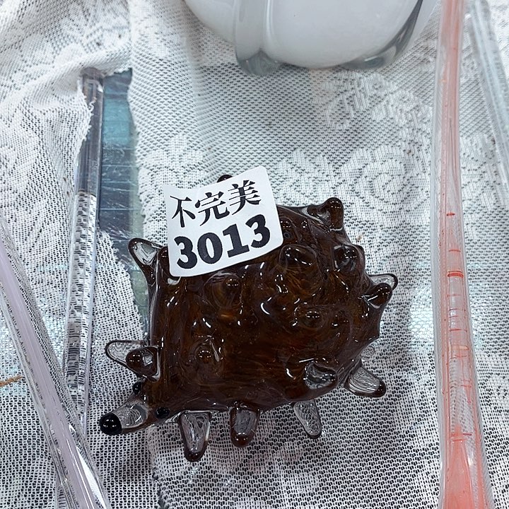 家悦琉璃花瓶摆件不完美