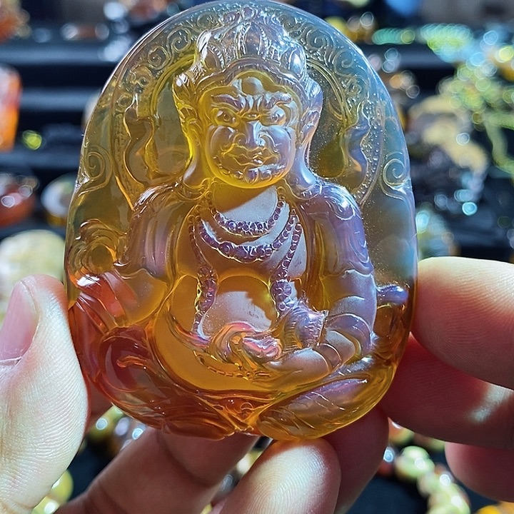 琥珀颈饰未镶嵌一