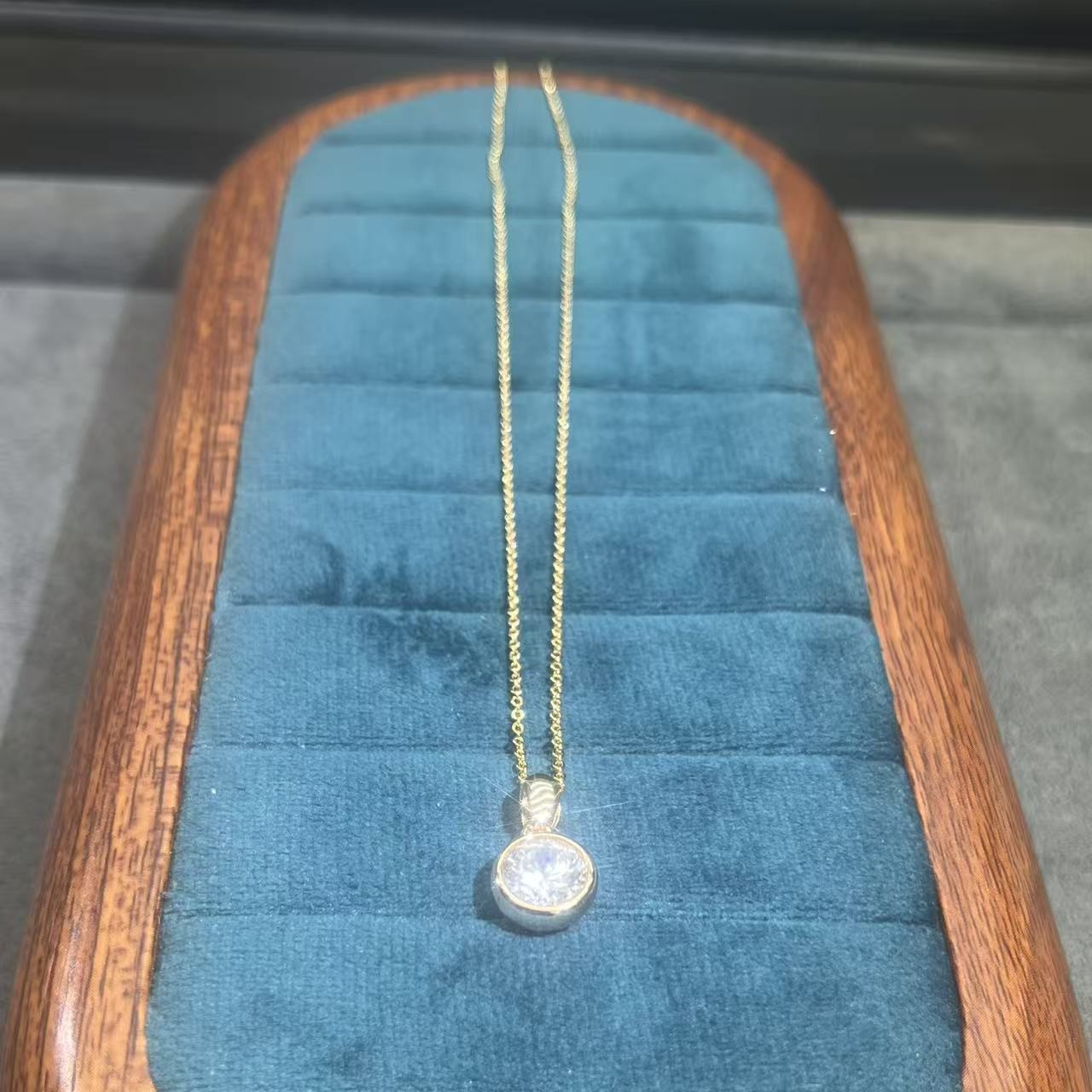  吊坠星光闪耀C130