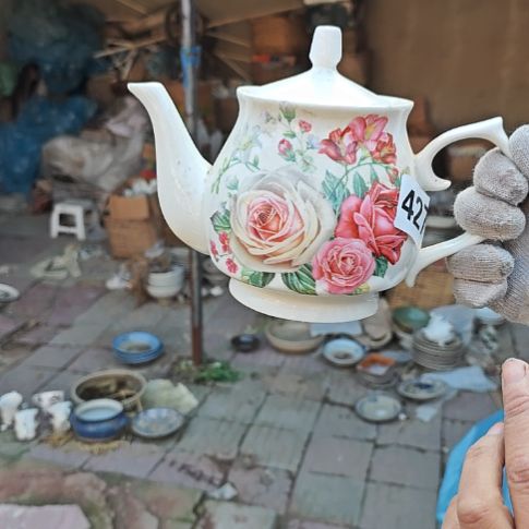 库存瓷片多孔茶壶
