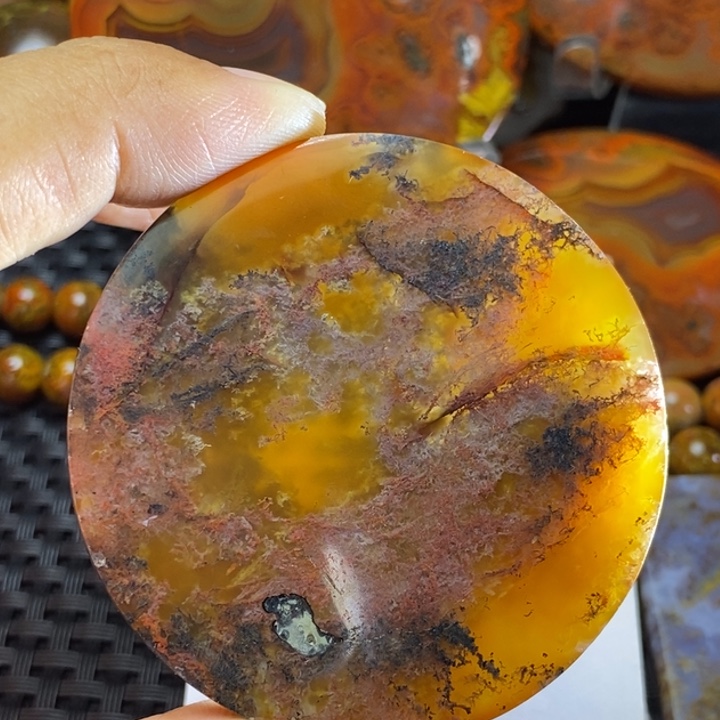 玛瑙/玉髓颈饰未镶嵌(