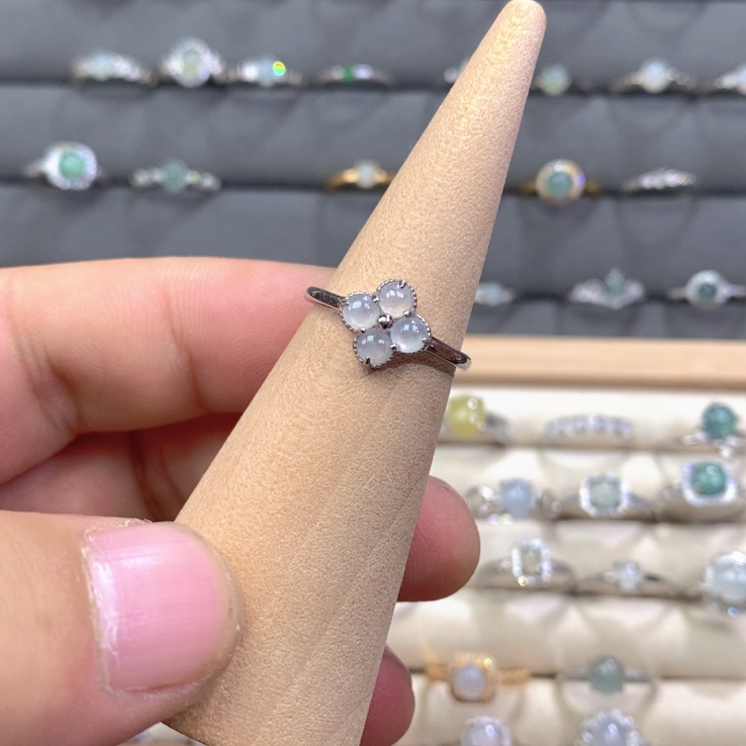 翡翠未镶嵌戒指翡翠