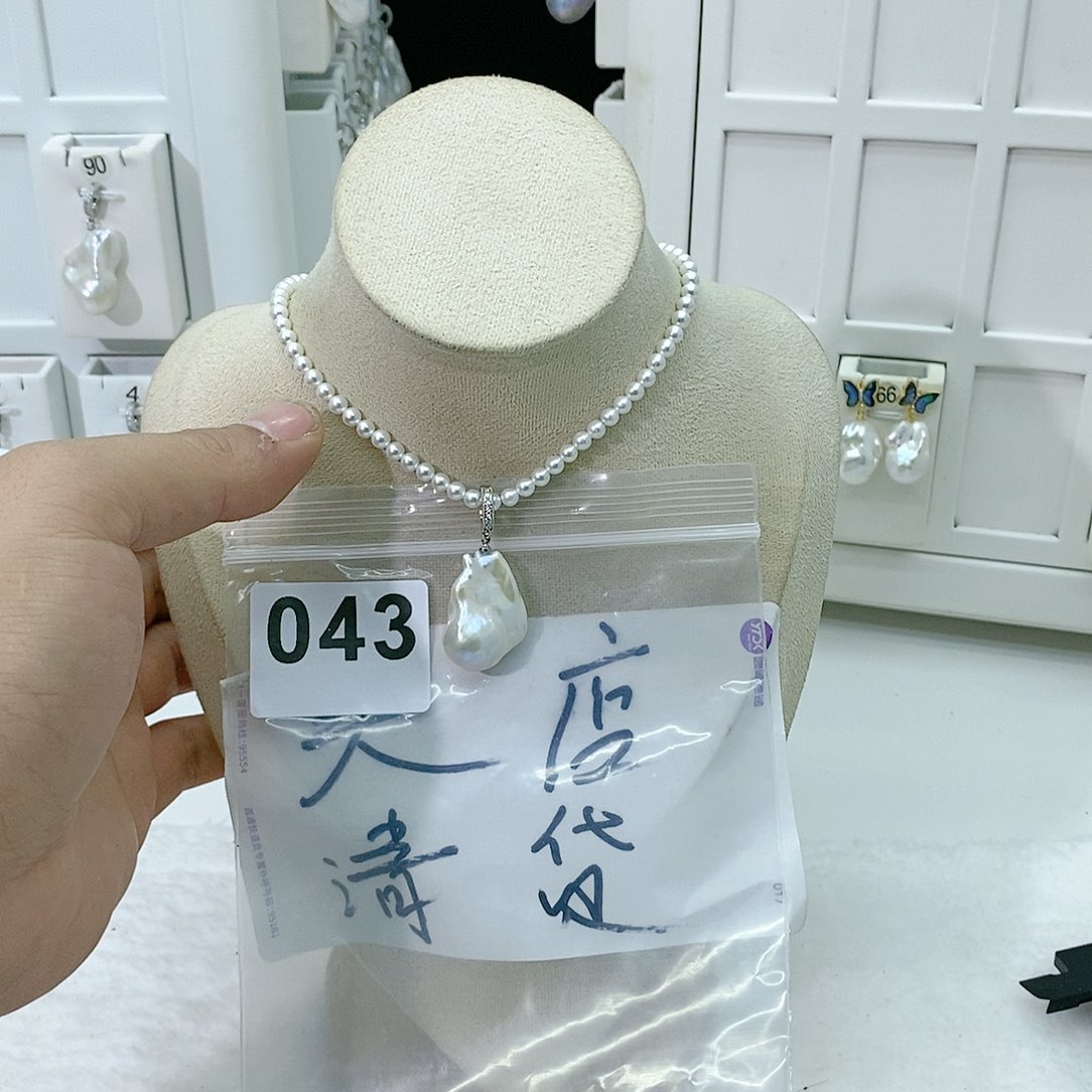 淡水珍珠颈饰合金