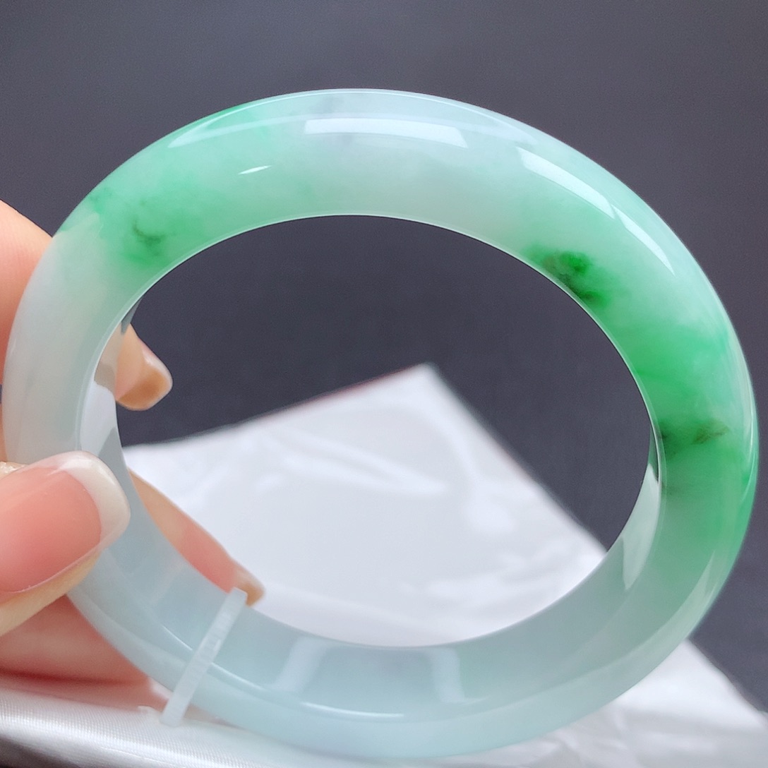 翡翠手镯未镶嵌09n n n n n n n