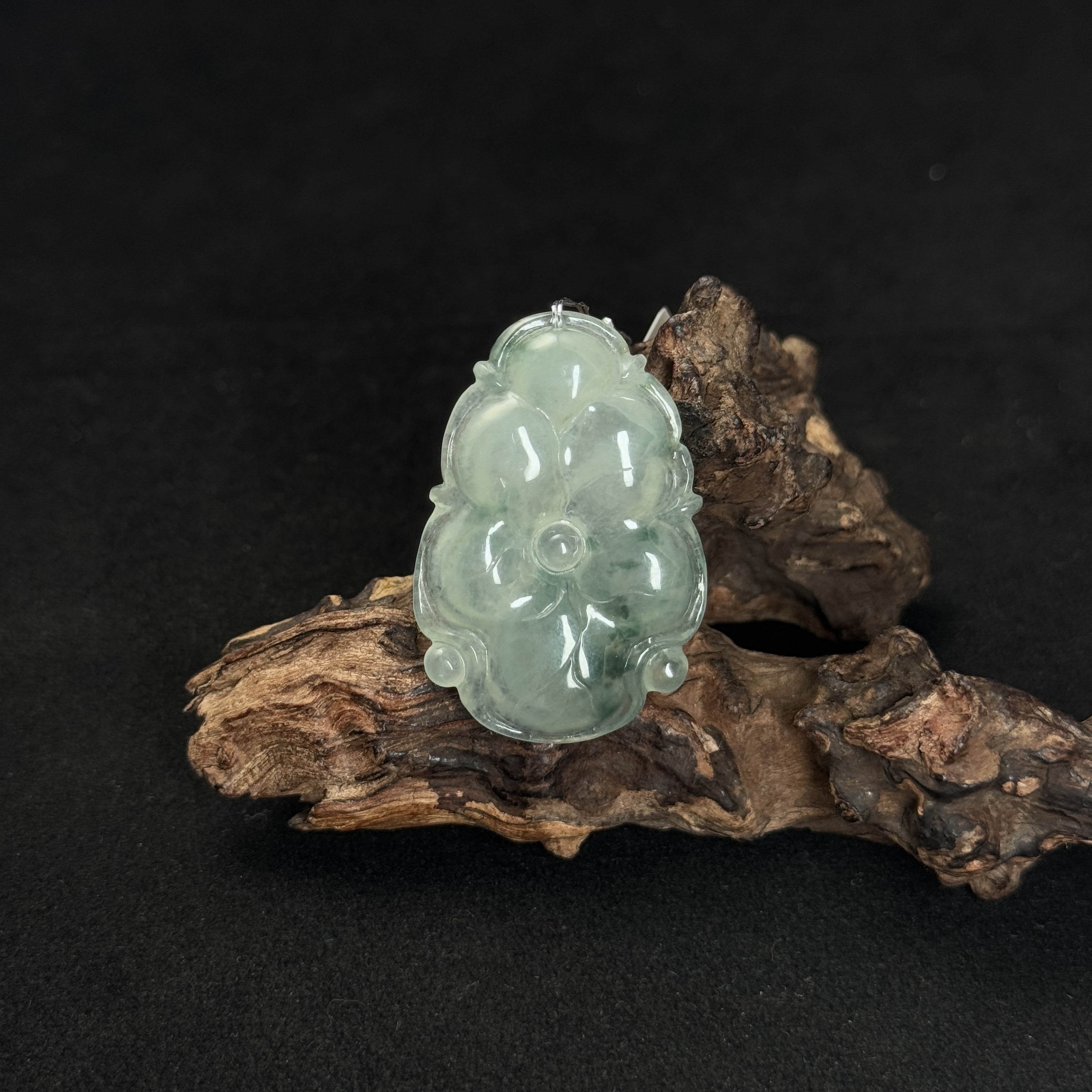 【诚翠拍品第一百零二期午】翡翠67吊坠LML9010