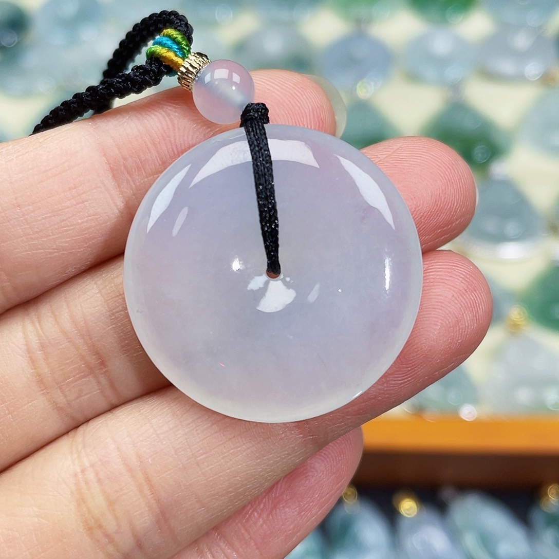 翡翠颈饰未镶嵌吊坠