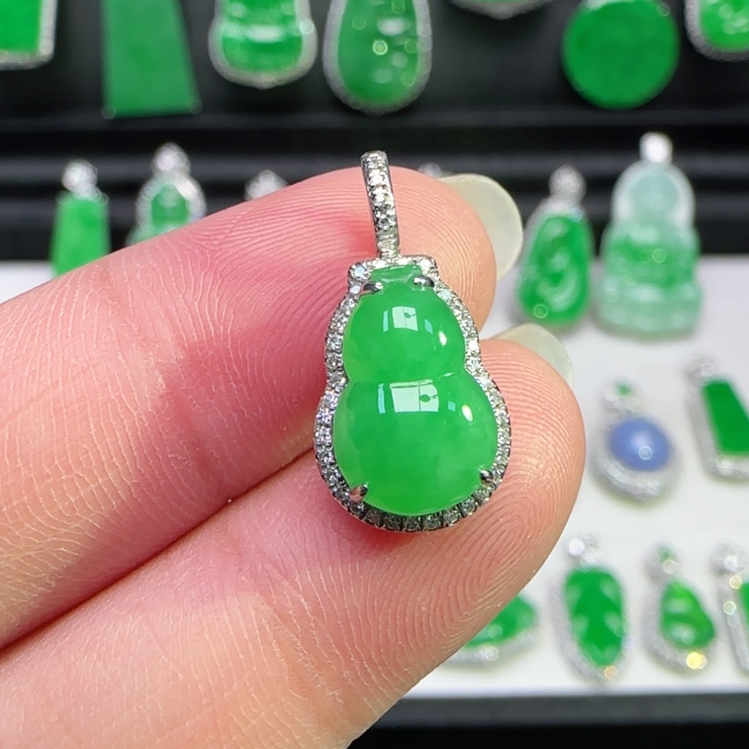 翡翠未镶嵌颈饰吊坠