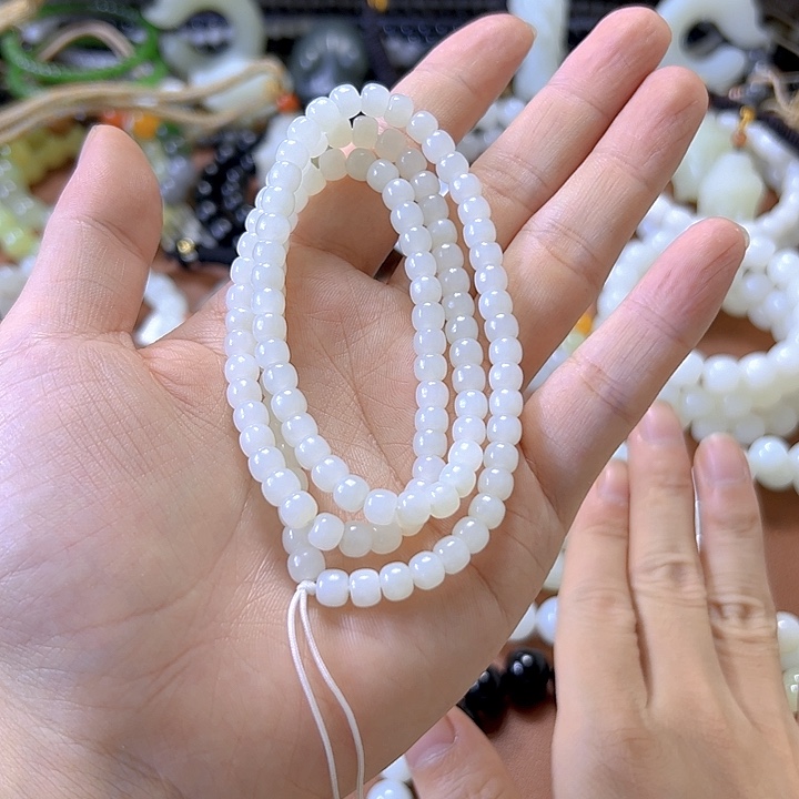 和田玉未镶嵌项链